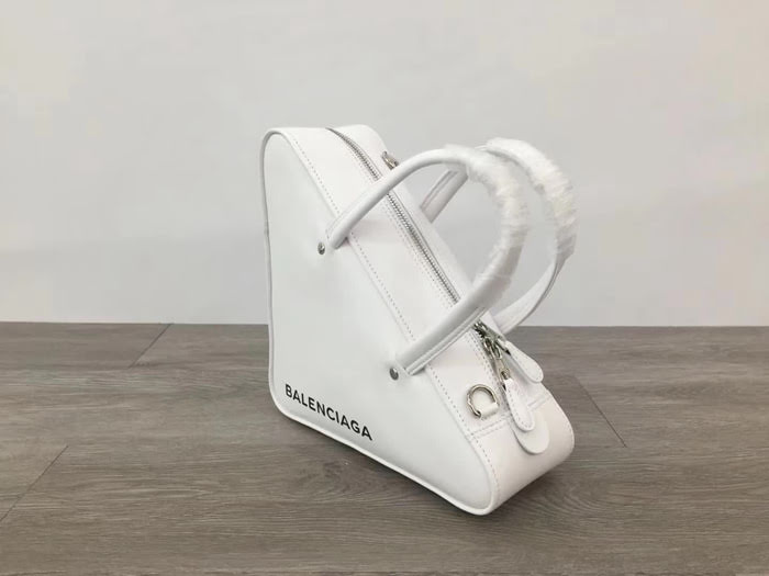 BALENCIAG巴黎世家 17秋冬 爆款三角包 原版進口皮 476975  BL1835